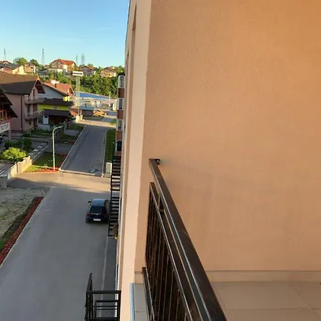 Stan Na Dan Cazin Apartment *